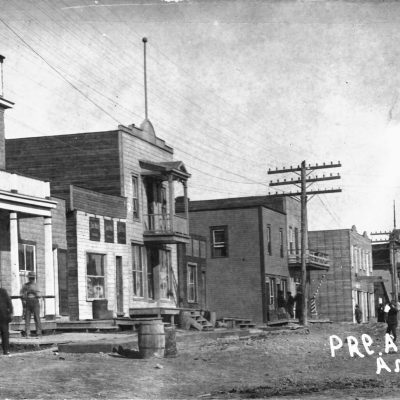 Vue de la 1re Avenue Ouest en 1920.