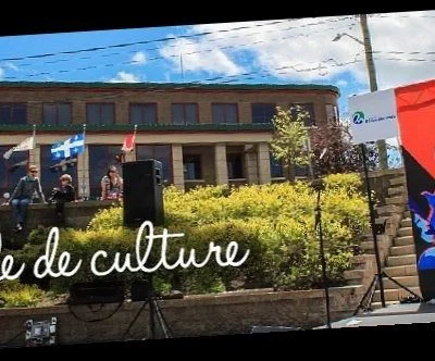 Hôtel de ville avec la signature culturelle officielle